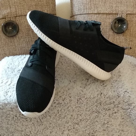 Under Armor sneakers men's 10.5